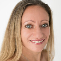 Headshot of Cristina Alonso