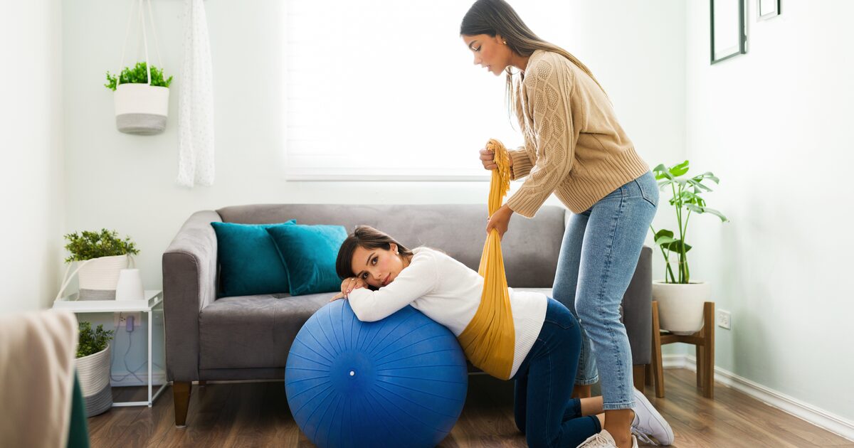 Doulas & Midwives Can Help Latina Moms Reclaim Ancestral Birthing Practices 